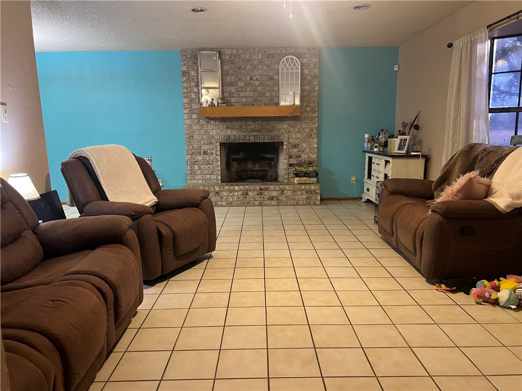 365 County Road 1341 Alice, TX 78332 - Photo 2 of 16