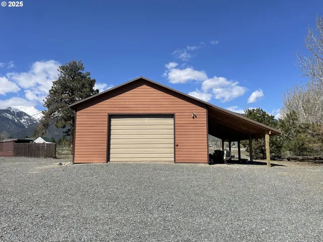 $685,000 | 45083 White Tail Lane, Baker City, OR 97814