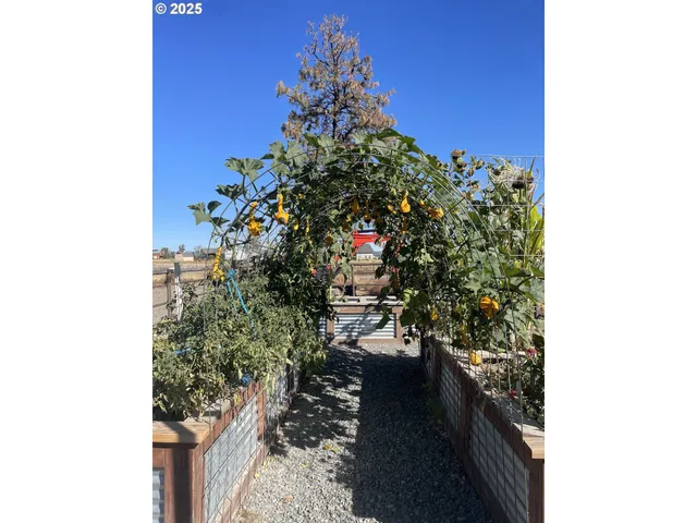 $685,000 | 45083 White Tail Lane, Baker City, OR 97814