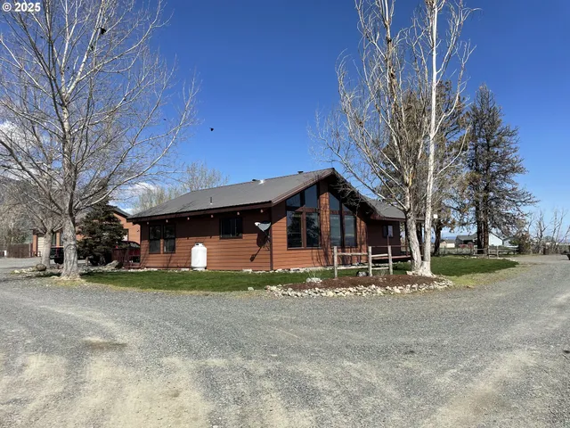 $685,000 | 45083 White Tail Lane, Baker City, OR 97814