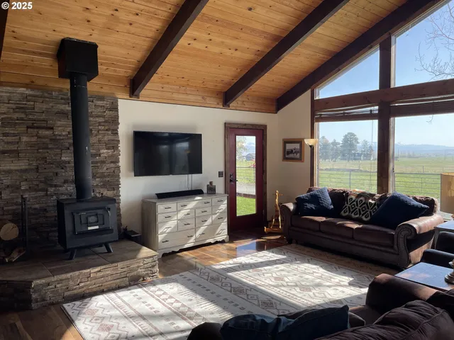 $685,000 | 45083 White Tail Lane, Baker City, OR 97814