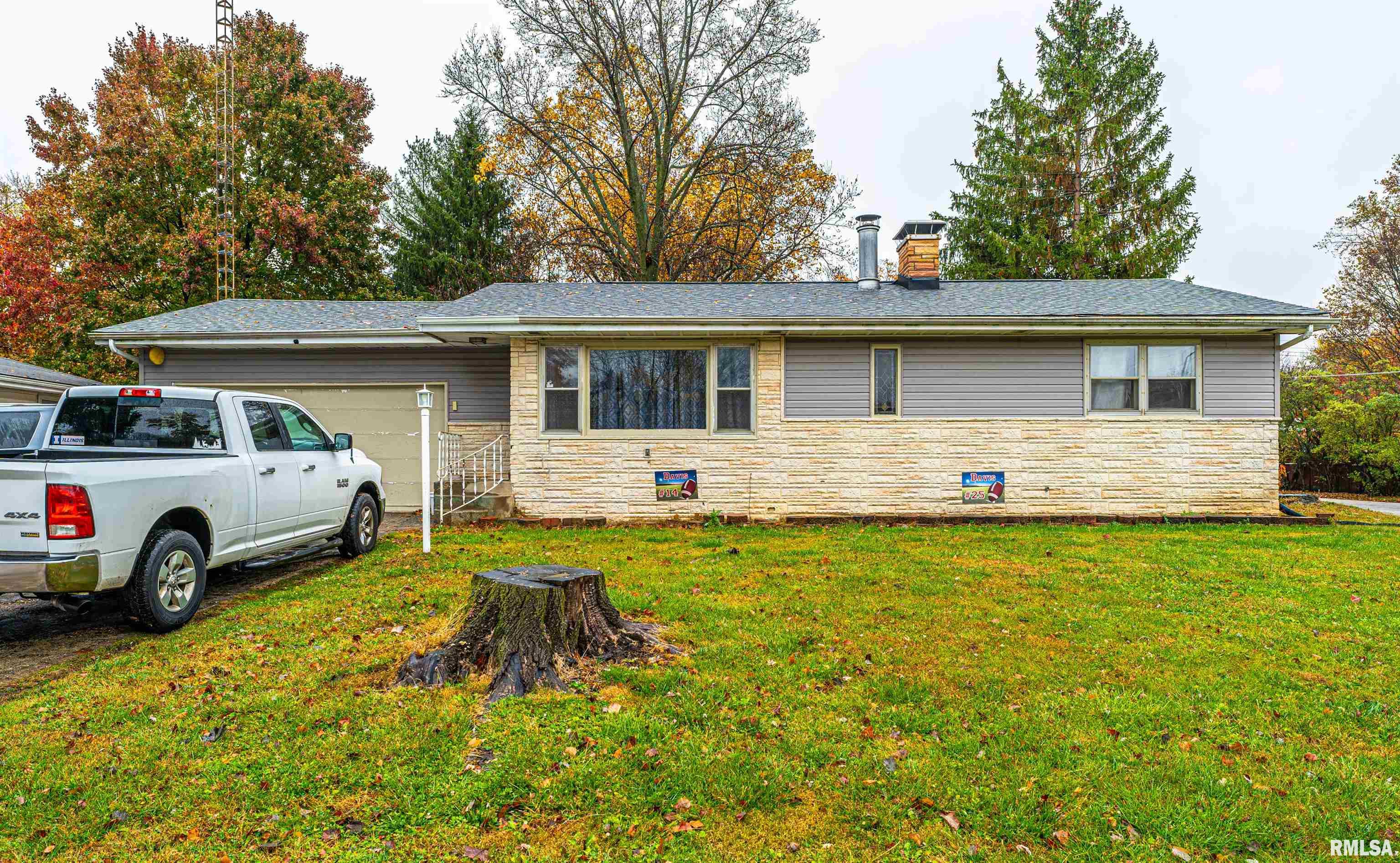 1306 Nicholson Road Lincoln, IL 62656 - Photo 1 of 28 Gallery Image 1
