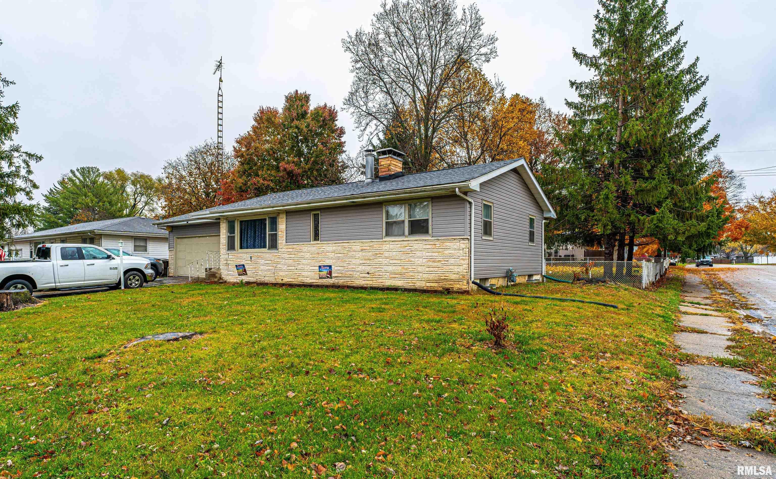 1306 Nicholson Road Lincoln, IL 62656 - Photo 2 of 28 Gallery Image 2