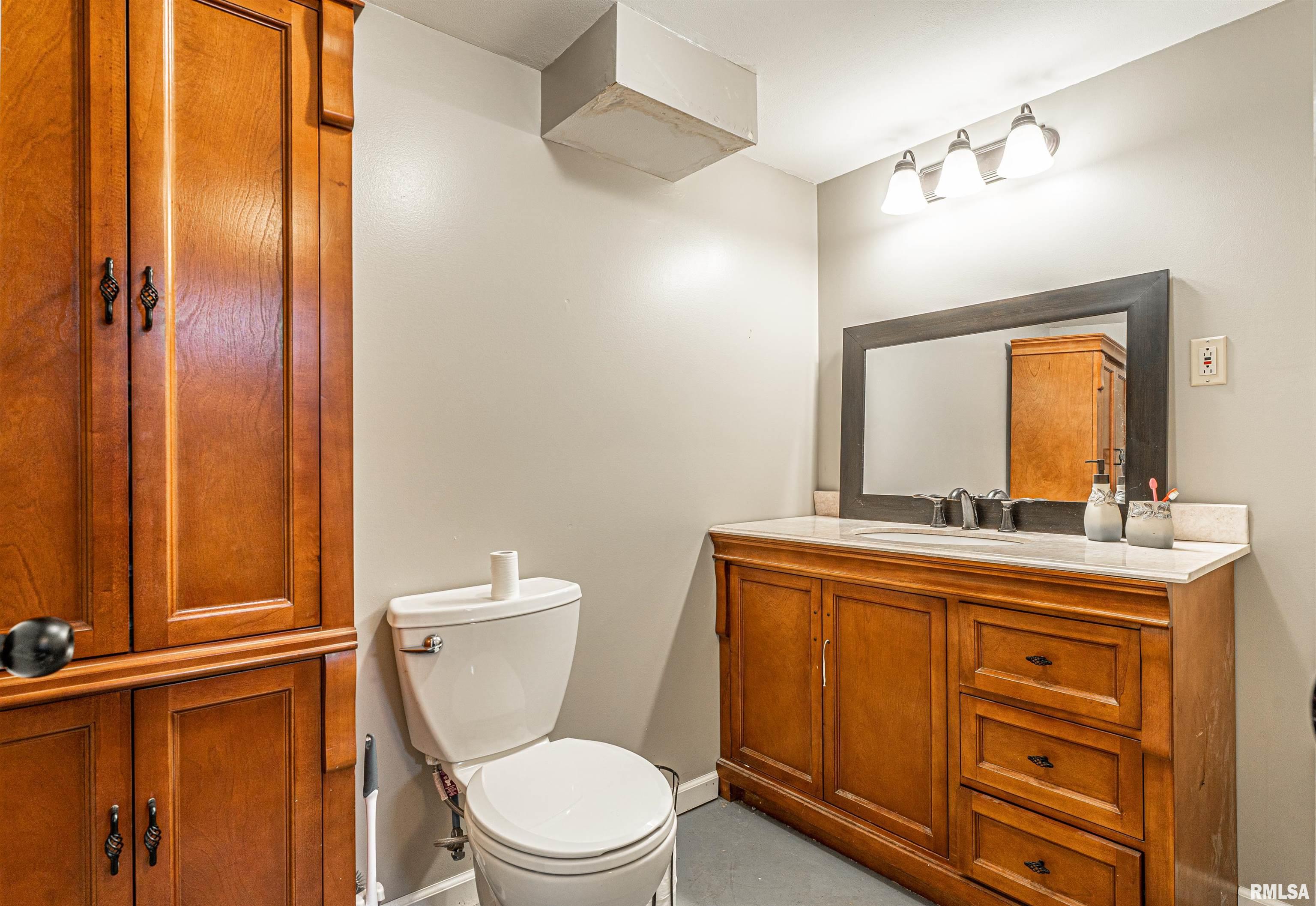 1306 Nicholson Road Lincoln, IL 62656 - Photo 25 of 28 Gallery Image 25
