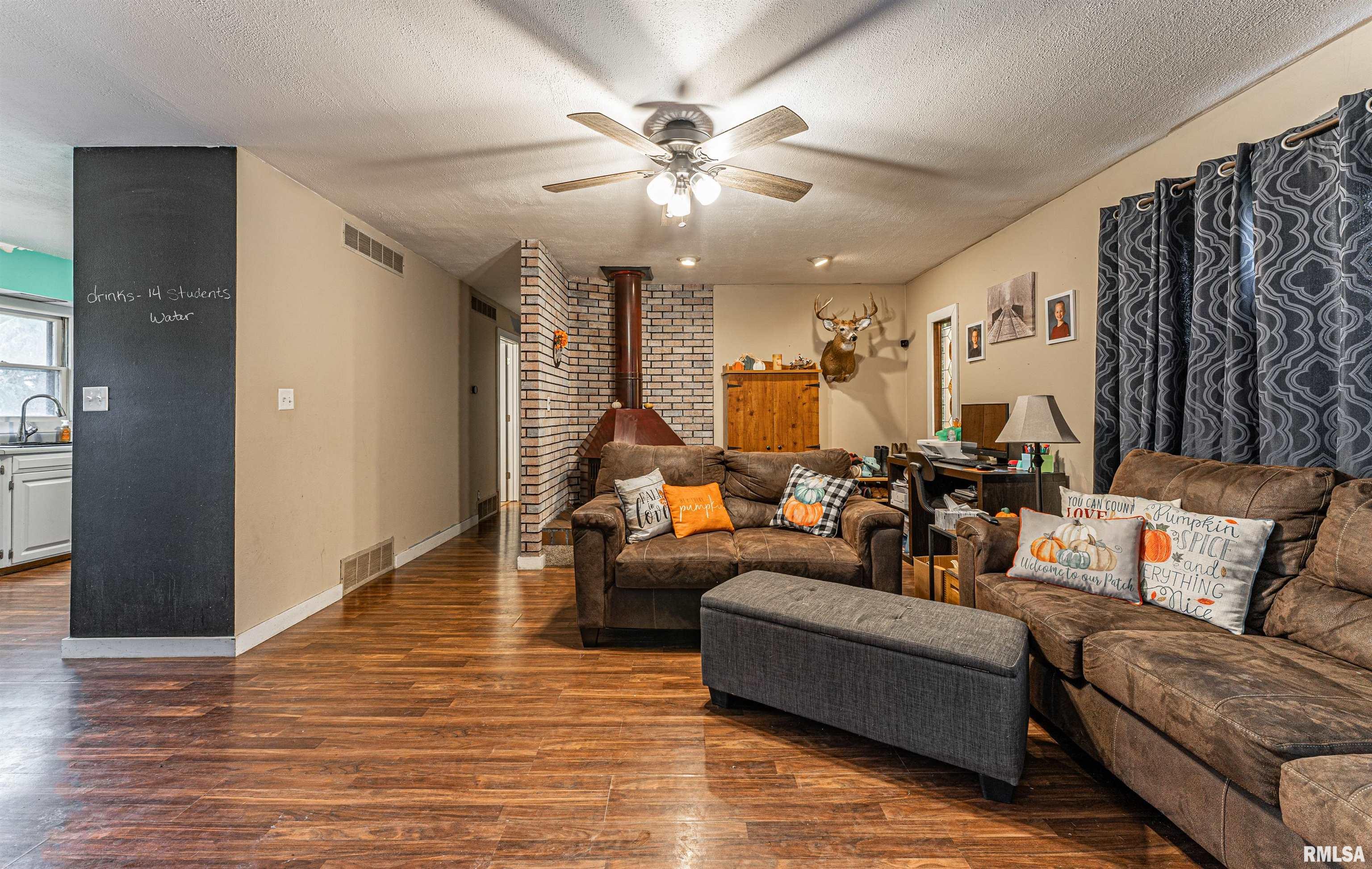 1306 Nicholson Road Lincoln, IL 62656 - Photo 3 of 28 Gallery Image 3