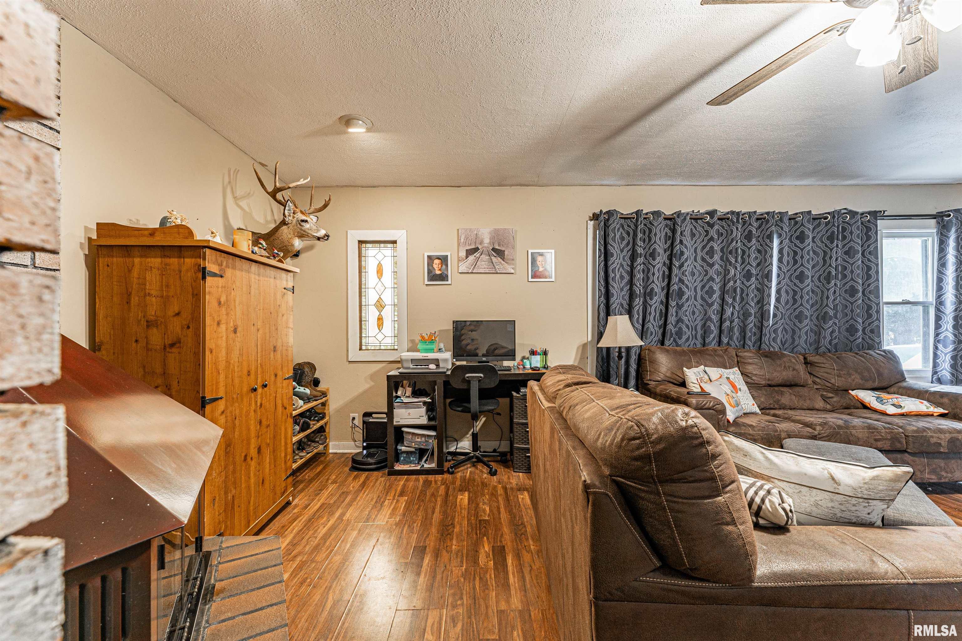 1306 Nicholson Road Lincoln, IL 62656 - Photo 5 of 28 Gallery Image 5