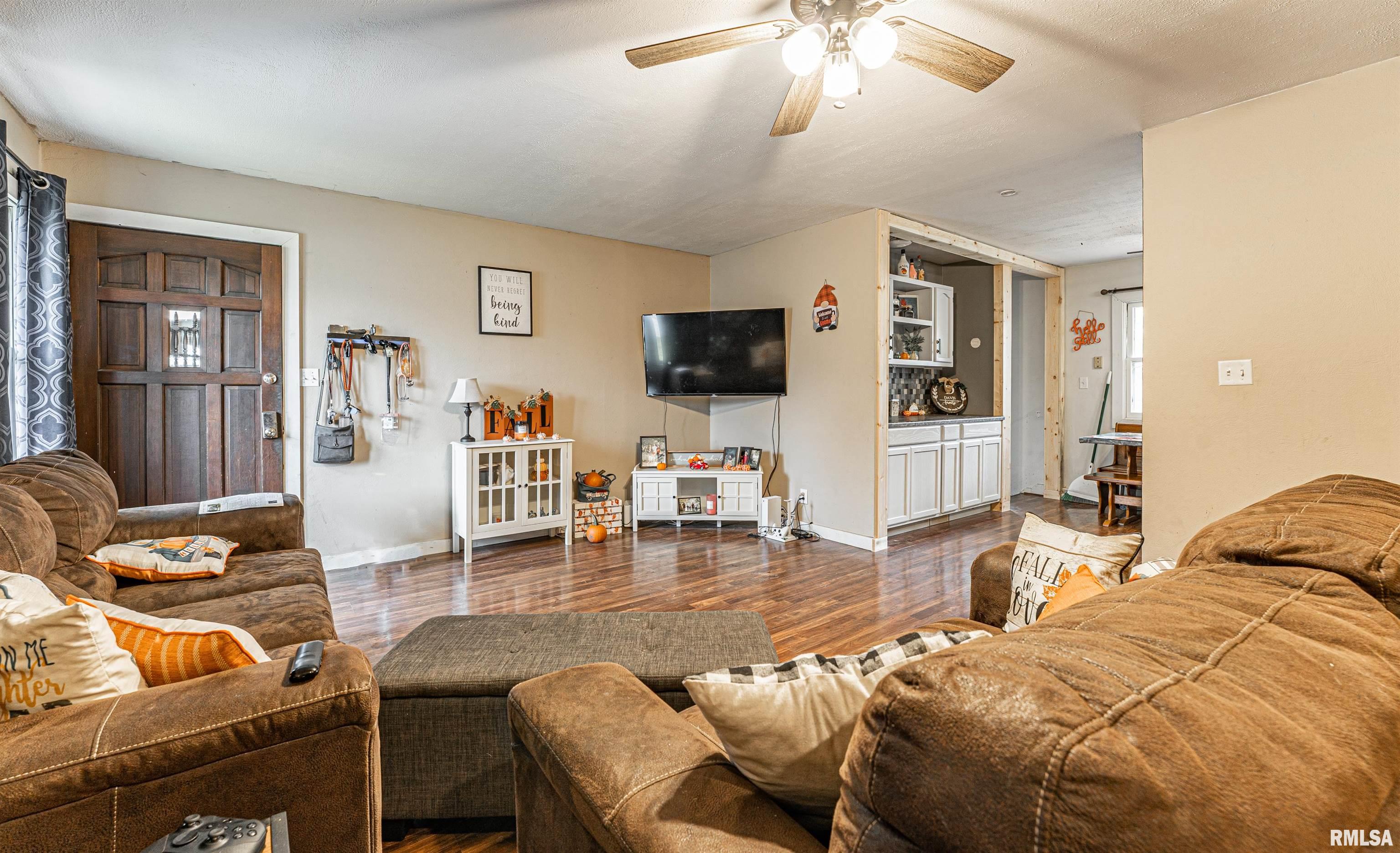 1306 Nicholson Road Lincoln, IL 62656 - Photo 6 of 28 Gallery Image 6
