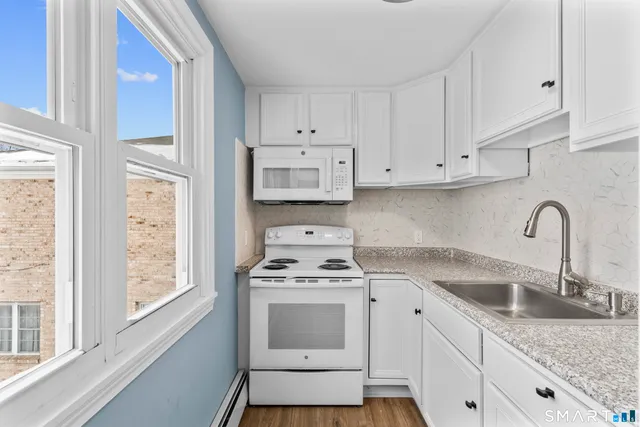 $825,000 | 85 Avery Street, Stamford, CT 06902