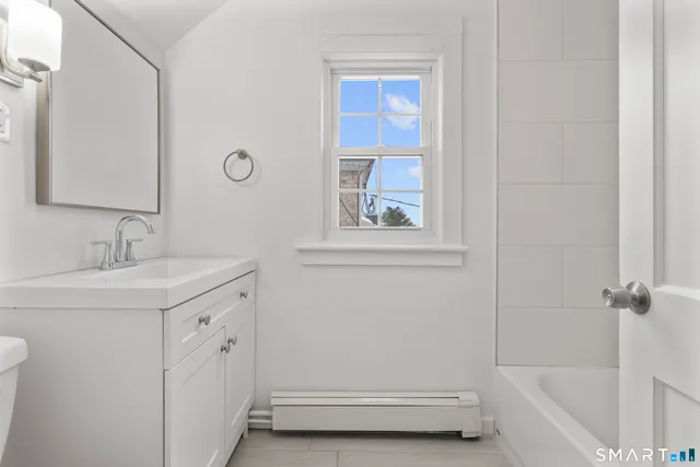 $825,000 | 85 Avery Street, Stamford, CT 06902