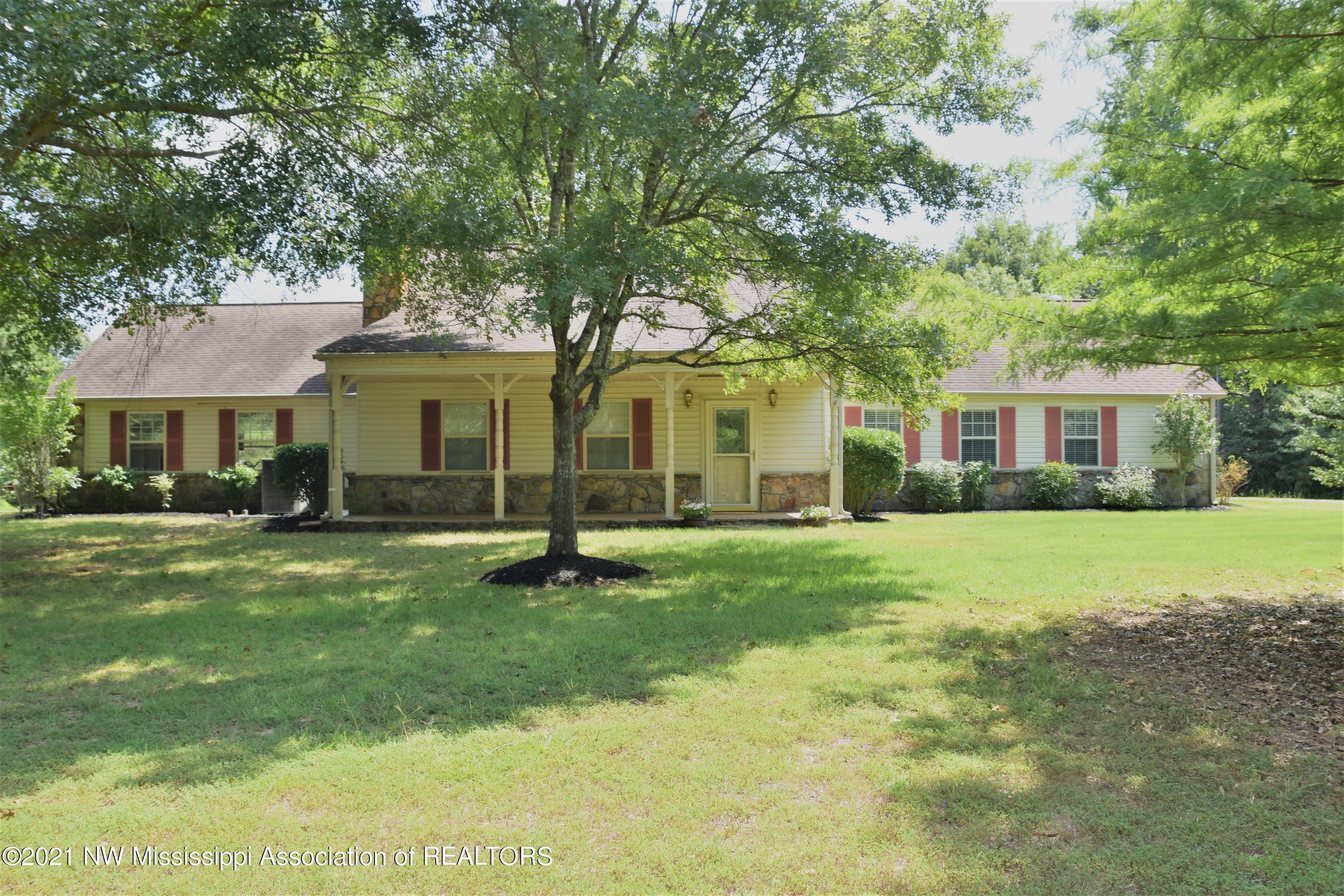 3394 Bend Road Coldwater, MS 38618 - Photo 3 of 48 2021-08-09 11.52.09