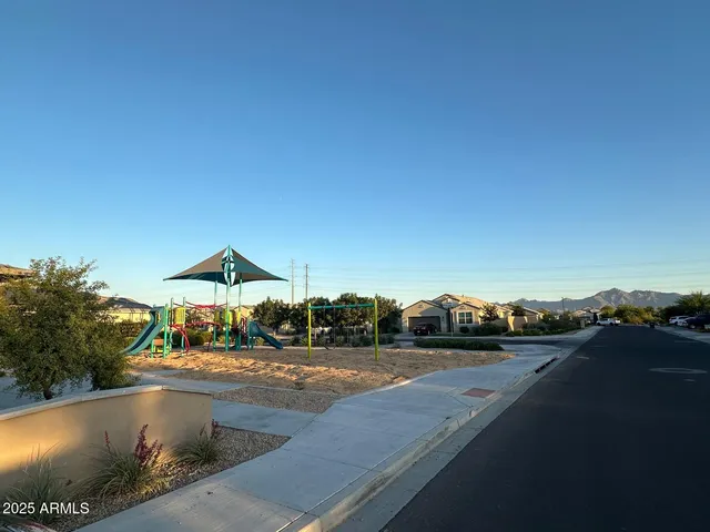$2,350 | 7811 West Riverside Avenue, Phoenix, AZ 85043
