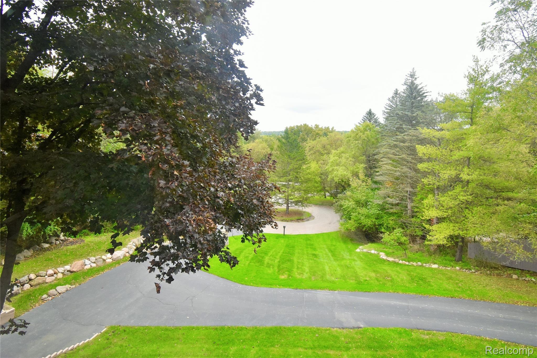 1390 Paintcrest Drive Rochester, MI 48306 - Photo 28 of 59 DSC_0361.JPG