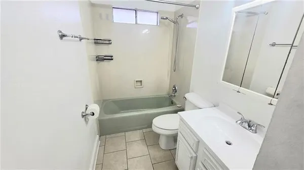$1,400 | 113 Nu Street, Unit B, Belle Chasse, LA 70037