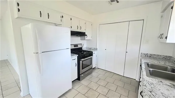 $1,400 | 113 Nu Street, Unit B, Belle Chasse, LA 70037