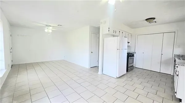 $1,400 | 113 Nu Street, Unit B, Belle Chasse, LA 70037