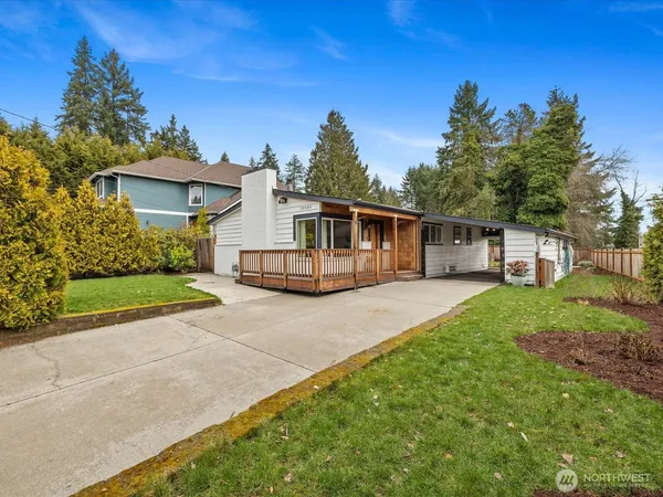 $895,000 | 18604 105th Avenue Northeast, Bothell, WA 98011
