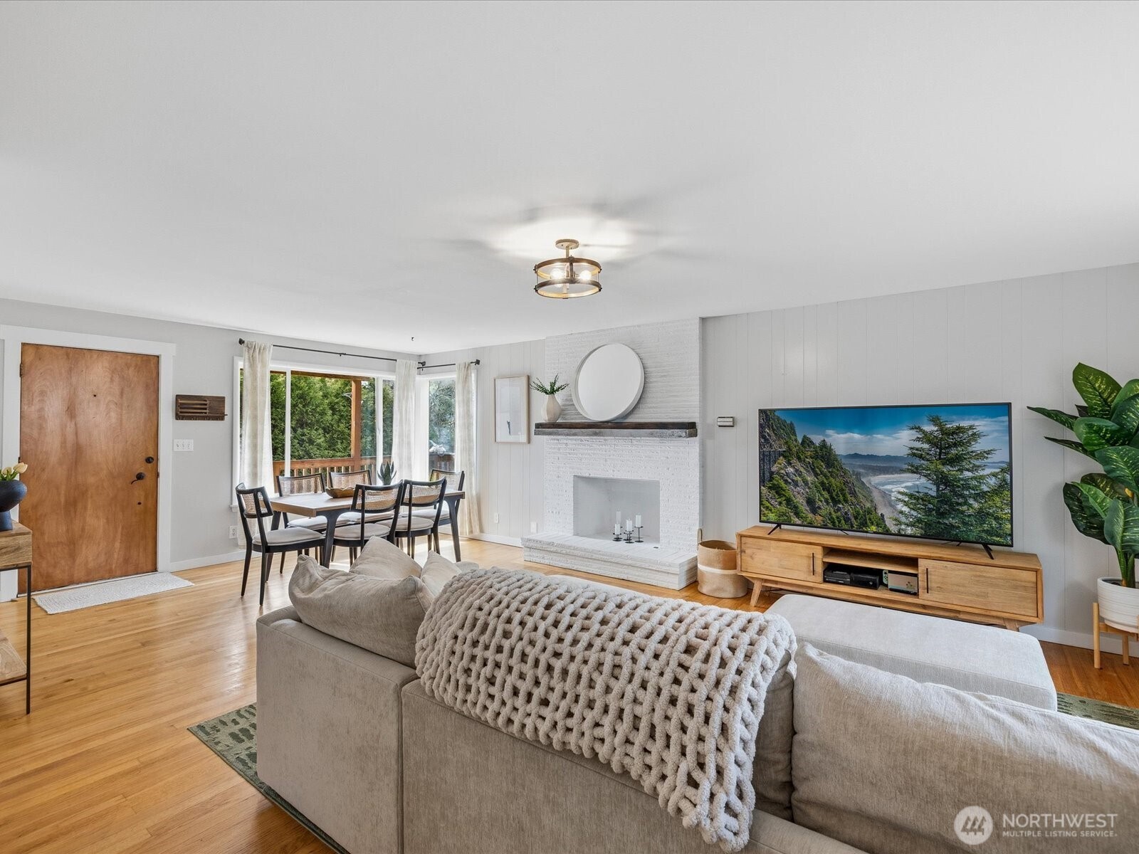 18604 105th Avenue Northeast Bothell, WA 98011 - Photo 13 of 40