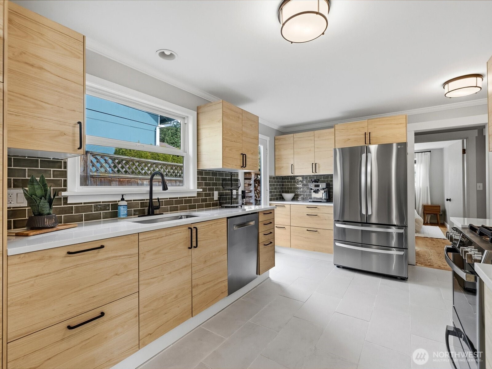 18604 105th Avenue Northeast Bothell, WA 98011 - Photo 15 of 40