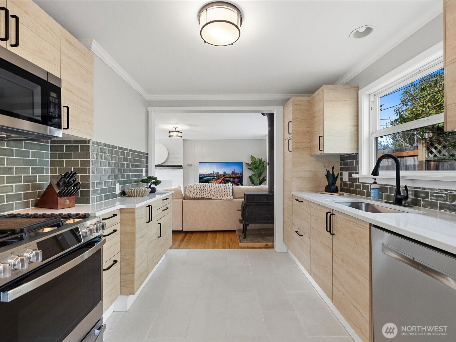 18604 105th Avenue Northeast Bothell, WA 98011 - Photo 19 of 40