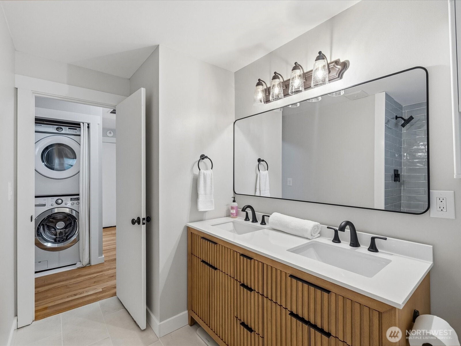 18604 105th Avenue Northeast Bothell, WA 98011 - Photo 28 of 40