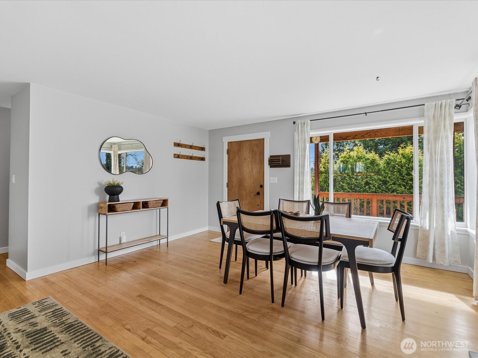 18604 105th Avenue Northeast Bothell, WA 98011 - Photo 7 of 40