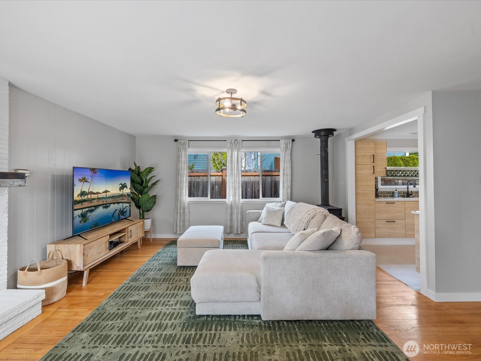 18604 105th Avenue Northeast Bothell, WA 98011 - Photo 10 of 40