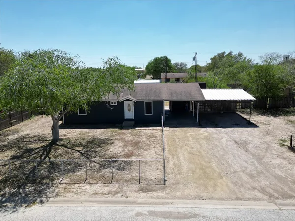 $120,000 | 401 Parklane Street, Freer, TX 78357