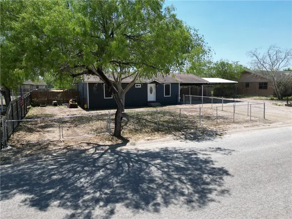 $120,000 | 401 Parklane Street, Freer, TX 78357