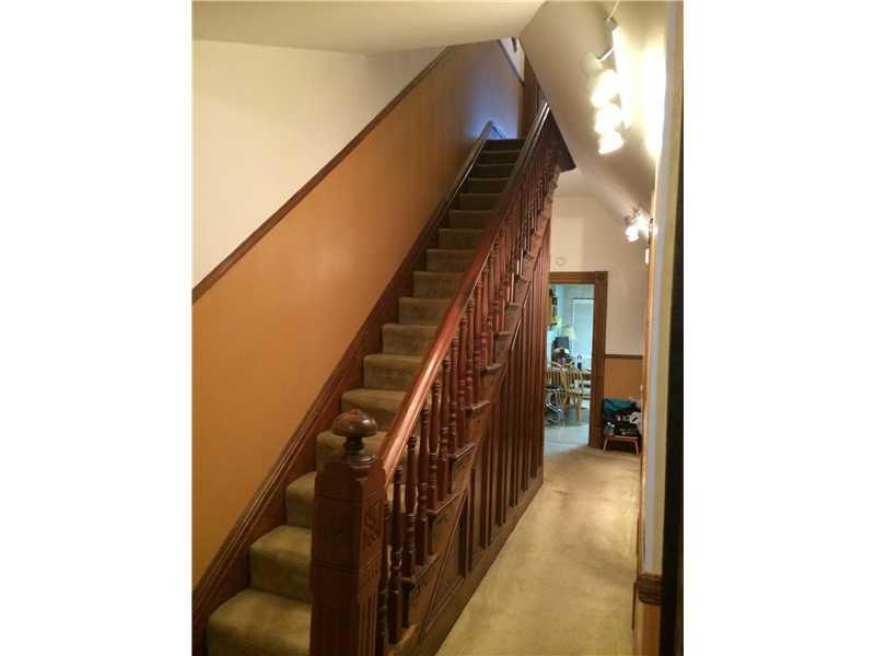 3915 Howley Street Pittsburgh, PA 15224 - Photo 2 of 12 Entry/Foyer.