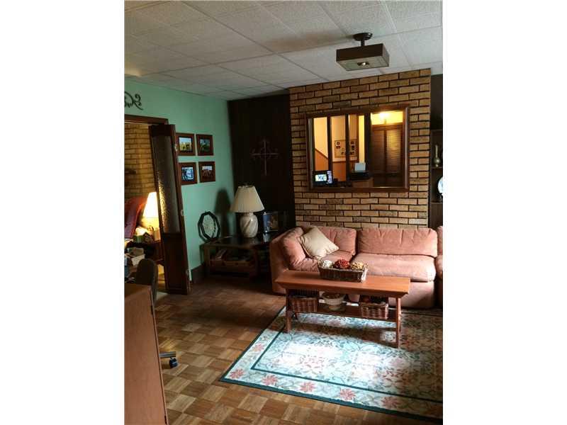 3915 Howley Street Pittsburgh, PA 15224 - Photo 4 of 12 Living Room.