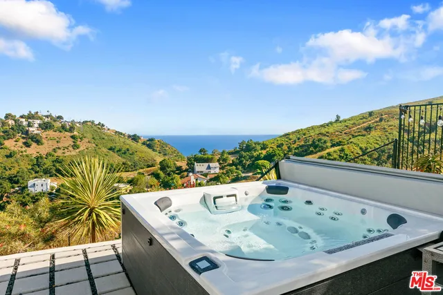 $4,195,000 | 27148 Carrita Road, Malibu, CA 90265