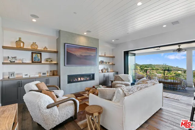$4,195,000 | 27148 Carrita Road, Malibu, CA 90265
