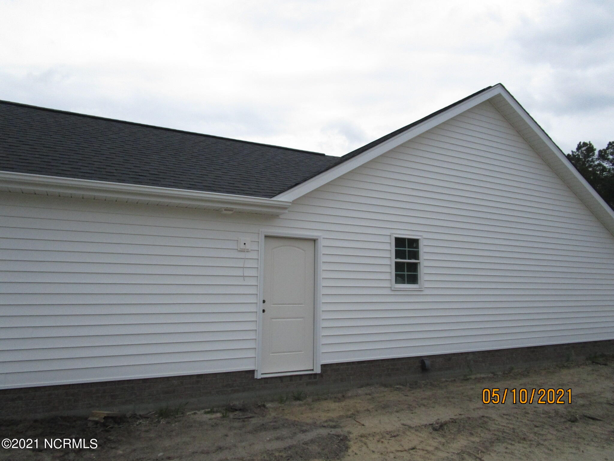 183 Windsor Farm Road Kinston, NC 28504 - Photo 3 of 22 183 Windsor 5-10-2021 (20)