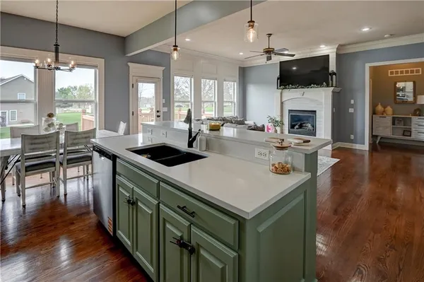 $439,000 | 2901 Wilshire Court, St. Joseph, MO 64506