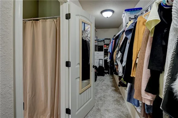 $439,000 | 2901 Wilshire Court, St. Joseph, MO 64506