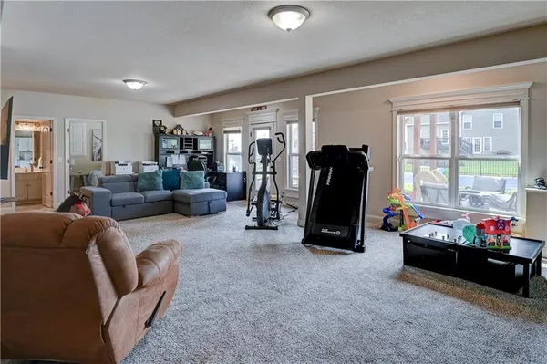 $439,000 | 2901 Wilshire Court, St. Joseph, MO 64506