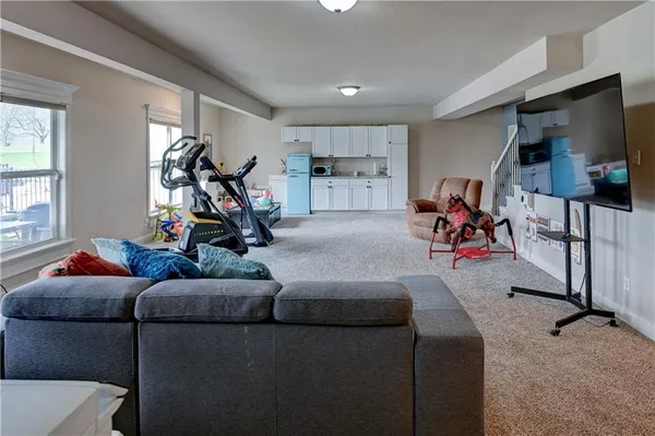 $439,000 | 2901 Wilshire Court, St. Joseph, MO 64506