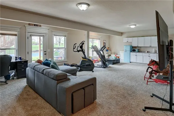 $439,000 | 2901 Wilshire Court, St. Joseph, MO 64506