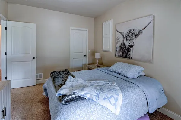 $439,000 | 2901 Wilshire Court, St. Joseph, MO 64506