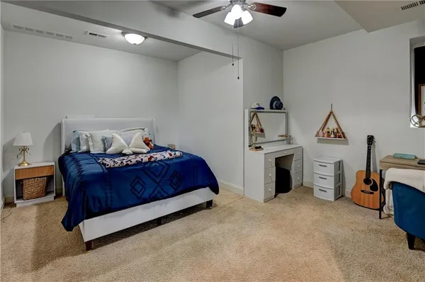 $439,000 | 2901 Wilshire Court, St. Joseph, MO 64506