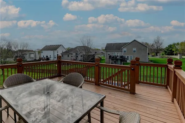 $439,000 | 2901 Wilshire Court, St. Joseph, MO 64506