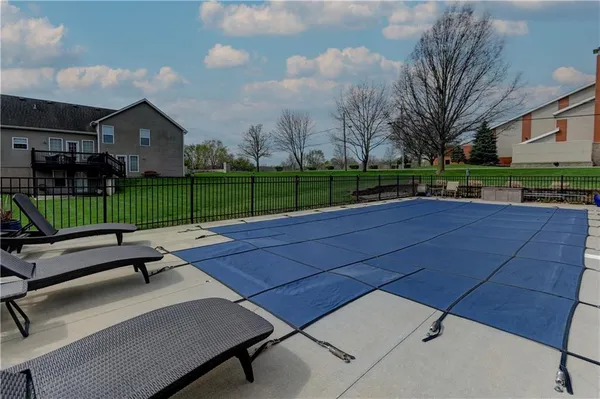 $439,000 | 2901 Wilshire Court, St. Joseph, MO 64506