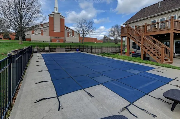 $439,000 | 2901 Wilshire Court, St. Joseph, MO 64506