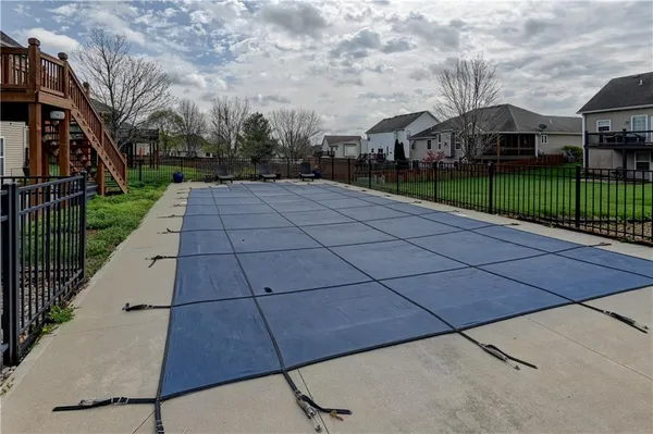 $439,000 | 2901 Wilshire Court, St. Joseph, MO 64506