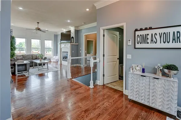 $439,000 | 2901 Wilshire Court, St. Joseph, MO 64506