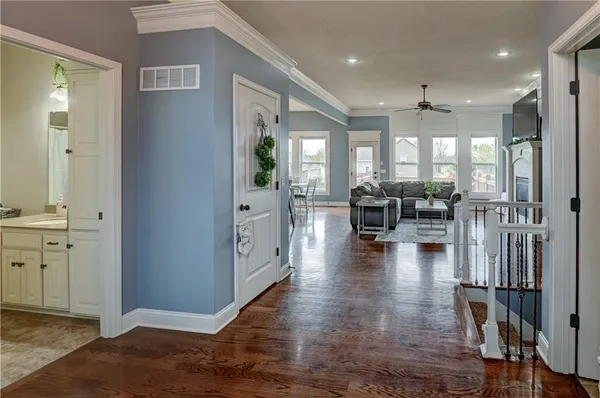 $439,000 | 2901 Wilshire Court, St. Joseph, MO 64506