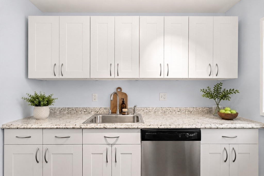 12 Inman Street, Unit 25 Cambridge, MA 02139 - Photo 7 of 23