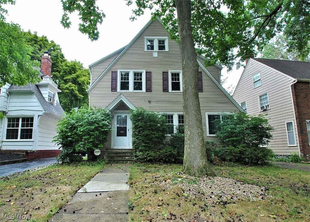 1243 Quilliams Road Cleveland Heights, OH 44121 - Photo 1 of 31