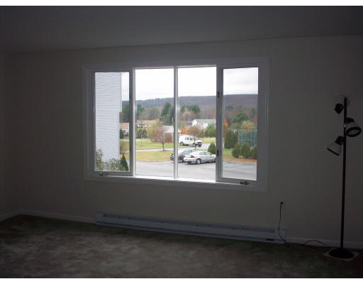 10 Plantation Road, Unit 10 Oxford, MA 01540 - Photo 5 of 17 Gallery Image 5
