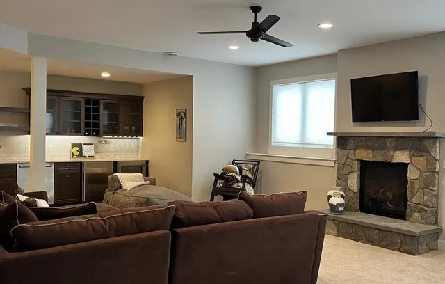 $924,900 | 20 Fore Seasons Drive, Unit 2, Wilmington, VT 05363